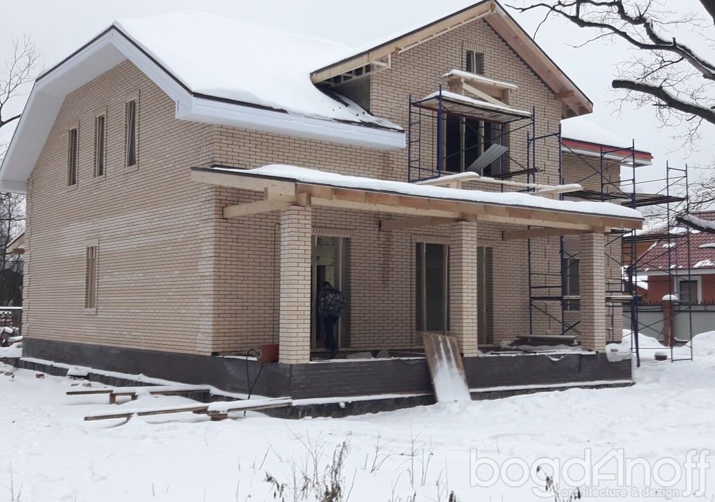 Строительство дома с террасой с навесом